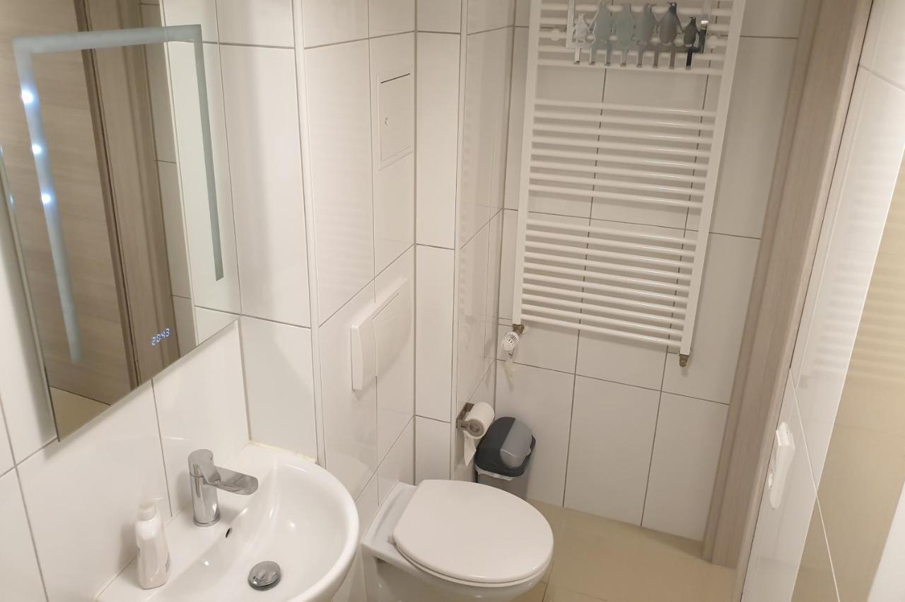 Moderne Einliegerwohnung Amara - Friedrichshafen Am Bodensee Exterior foto